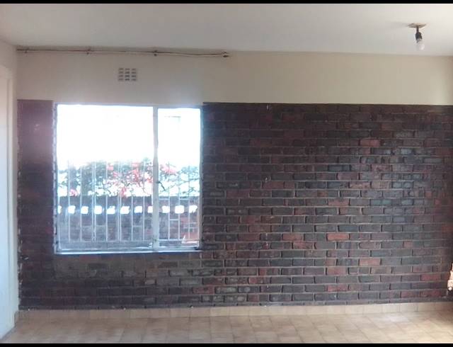 1 bed property to rent in ORANGE GROVE